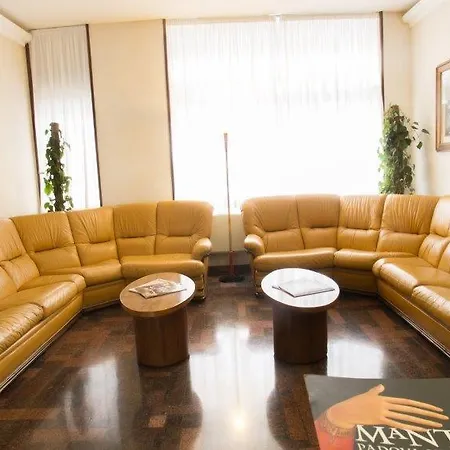 Otel Mantegna Mantua
