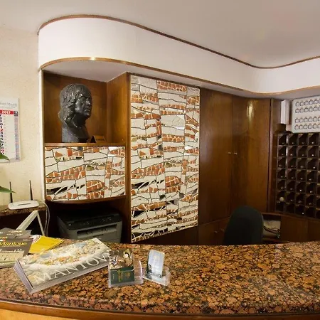 Hotell Mantegna