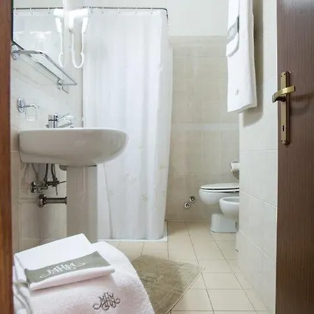 Mantegna Otel 3*
